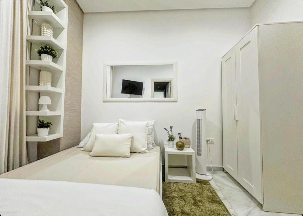 1 Cozy Bedroom In Center Jerez Apartament